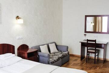 Фото номера Стандартный трехместный номер Отель Hotel Sluch г. Starokostyantyniv 3